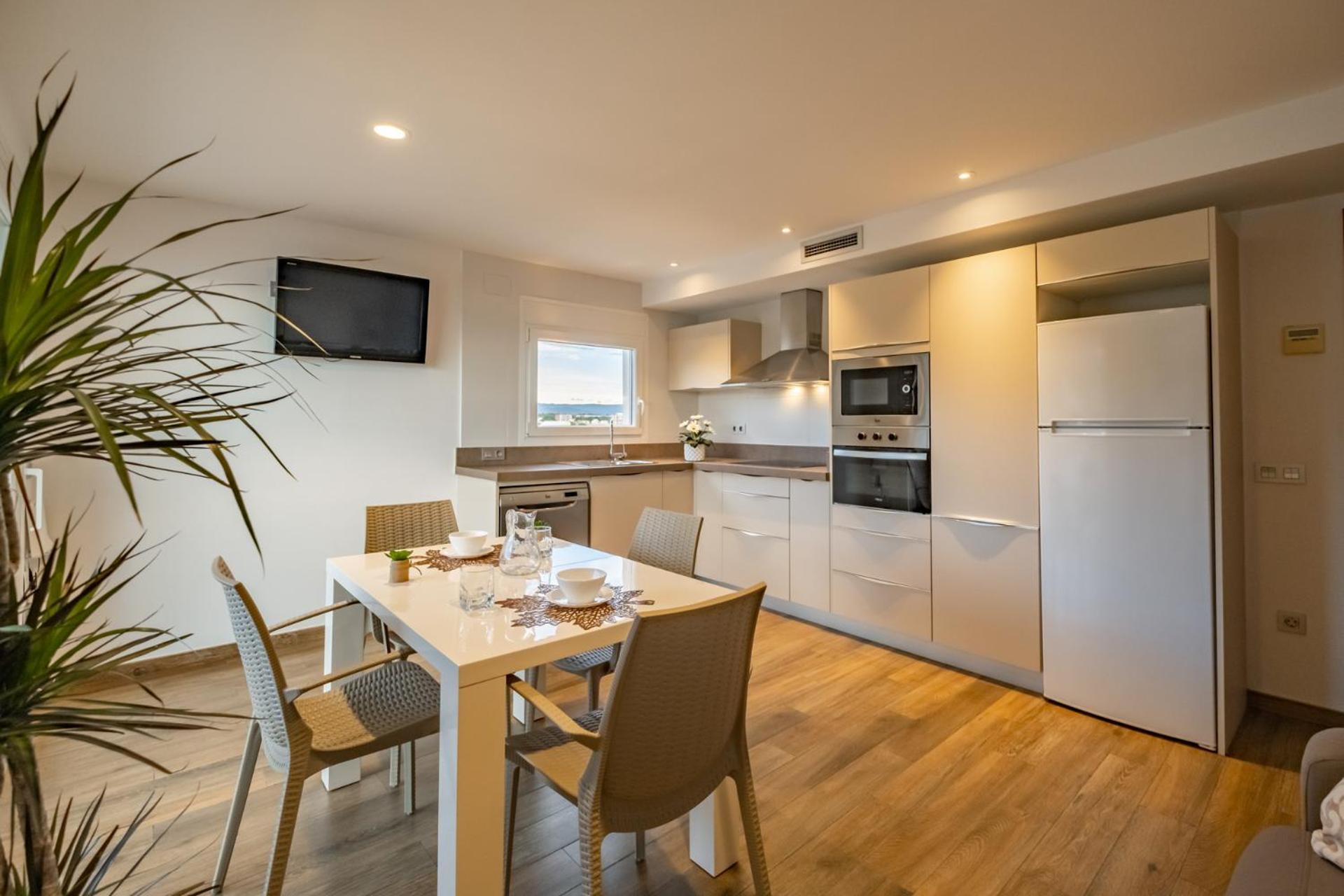 Apartamento Con Terraza, Vistas Playa Y Montana Оспиталет де л'Инфант Екстериор снимка
