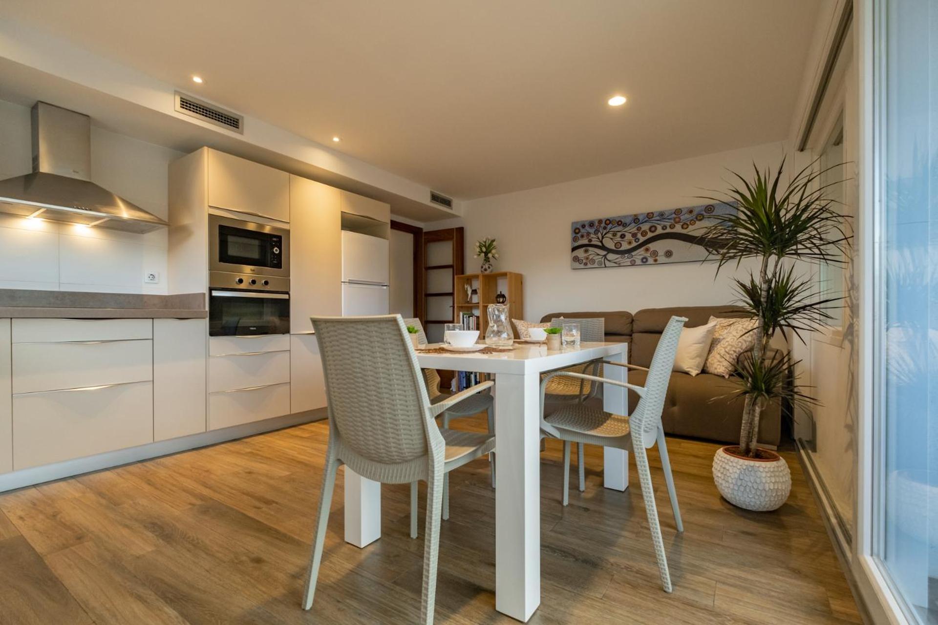 Apartamento Con Terraza, Vistas Playa Y Montana Оспиталет де л'Инфант Екстериор снимка