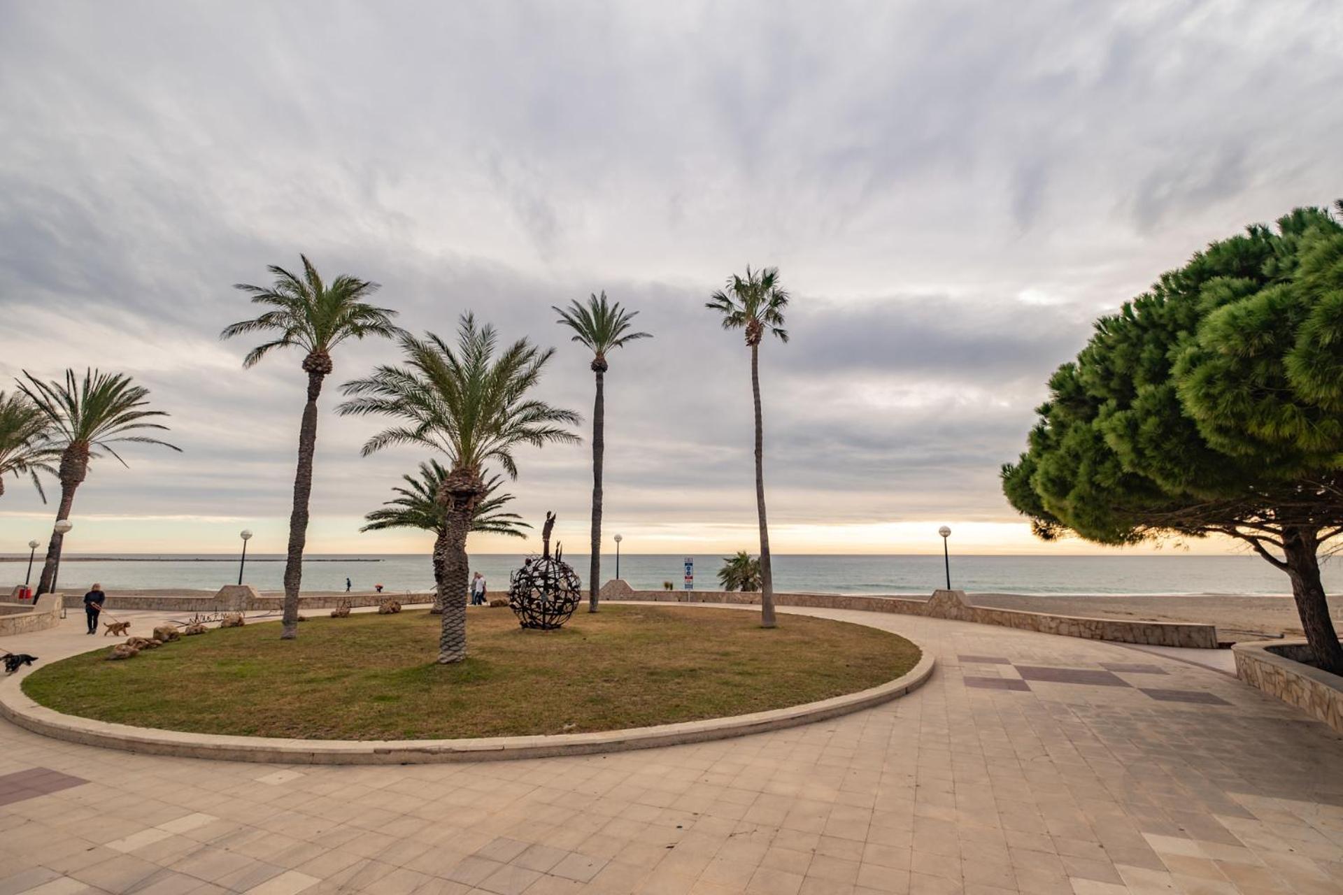 Apartamento Con Terraza, Vistas Playa Y Montana Оспиталет де л'Инфант Екстериор снимка