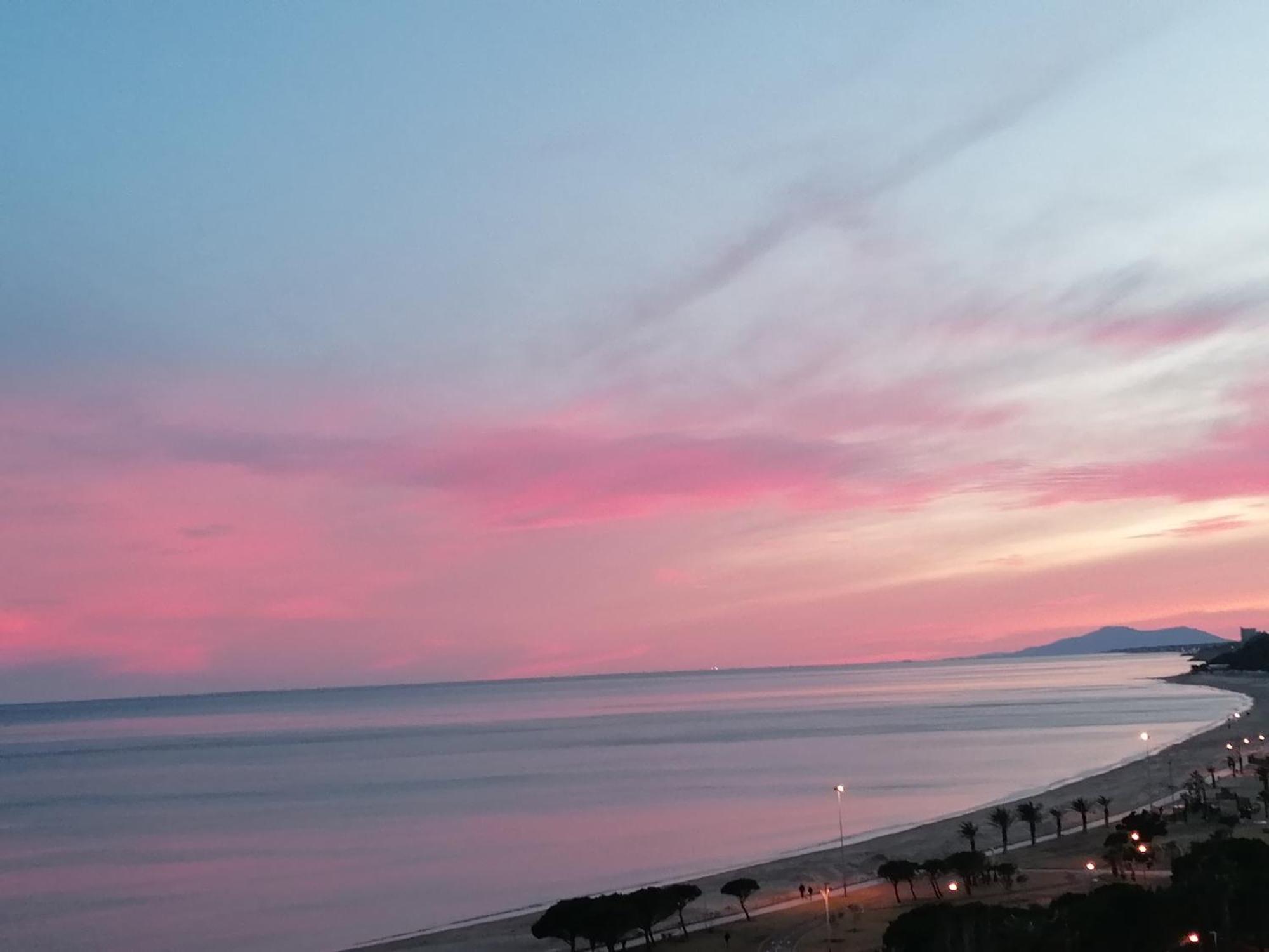 Apartamento Con Terraza, Vistas Playa Y Montana Оспиталет де л'Инфант Екстериор снимка